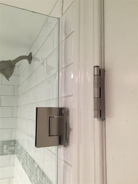 how to pu ta shower door on a plastic shower